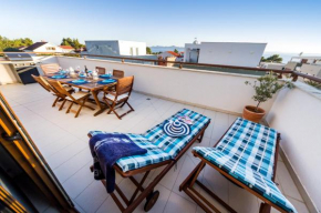  Aquamarine Deluxe Penthouse Apartment  Петркане